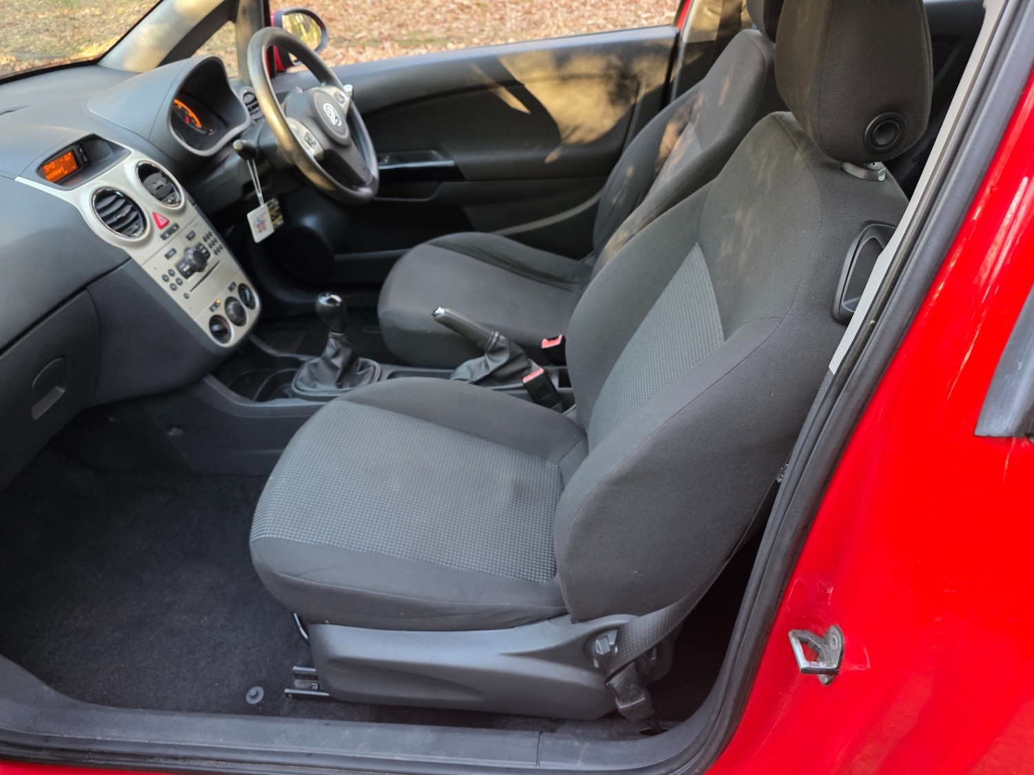 Used Vauxhall Corsa 2010 for sale - 77093503: Photo 33