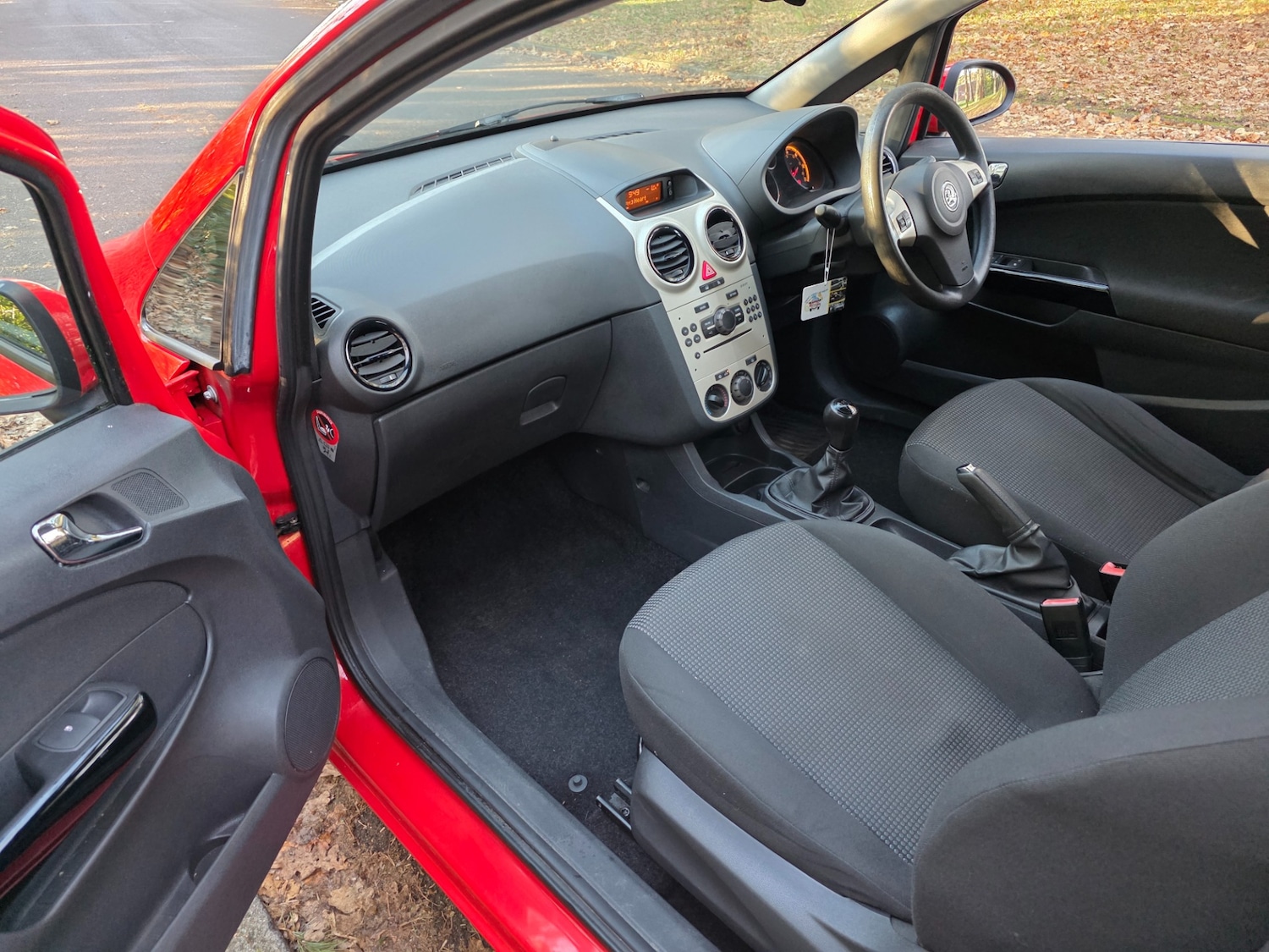 Used Vauxhall Corsa 2010 for sale - 77093503: Photo 34