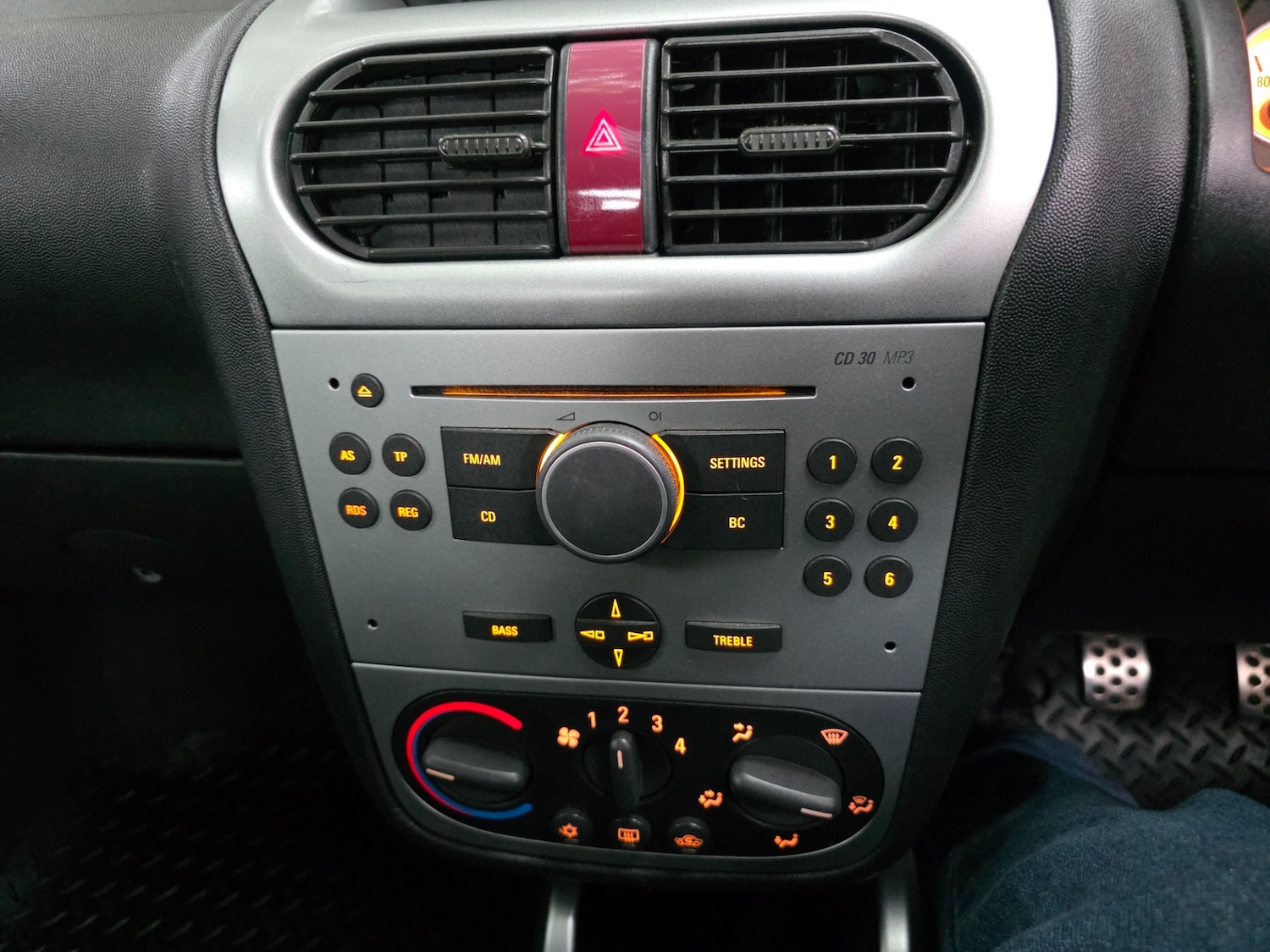 Used Vauxhall Tigra 2008 for sale - 76096919: Photo 19