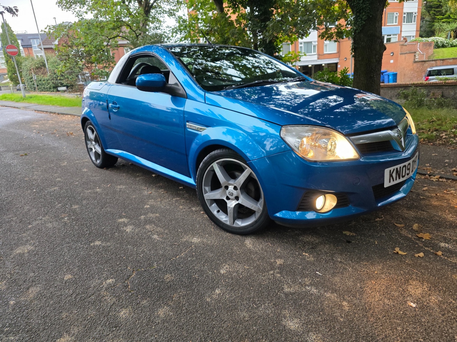 Used Vauxhall Tigra 2008 for sale - 76096919: Photo 2