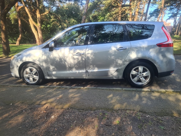 Used Renault Grand Scenic 2011 for sale - 74114983: Photo 6