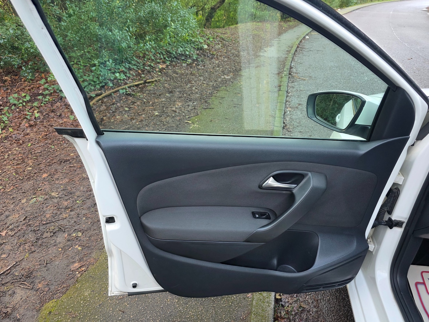 Used Volkswagen Polo 2012 for sale - 77700793: Photo 37