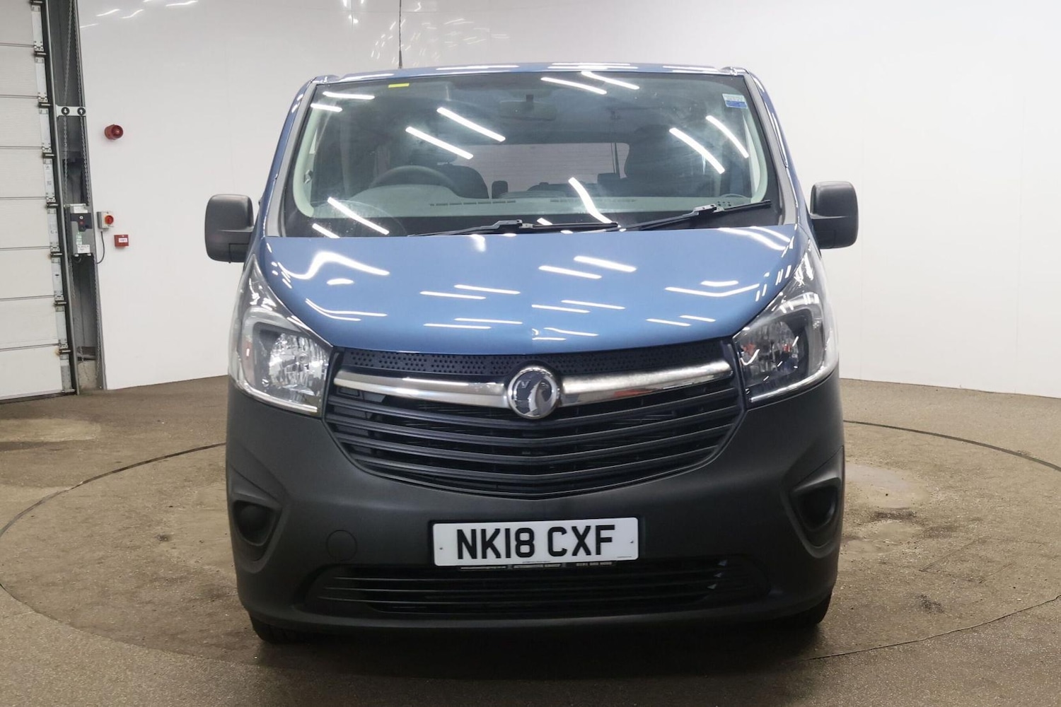 Used Vauxhall Vivaro 2018 for sale - 76912842: Photo 2