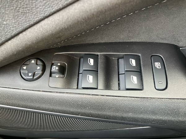 Used Vauxhall Crossland 2023 for sale - 76253295: Photo 19