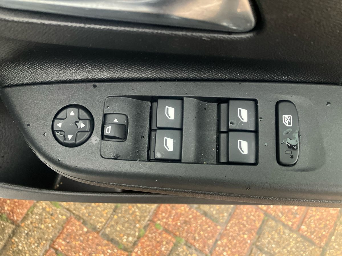 Used Vauxhall Corsa 2023 for sale - 76142182: Photo 21