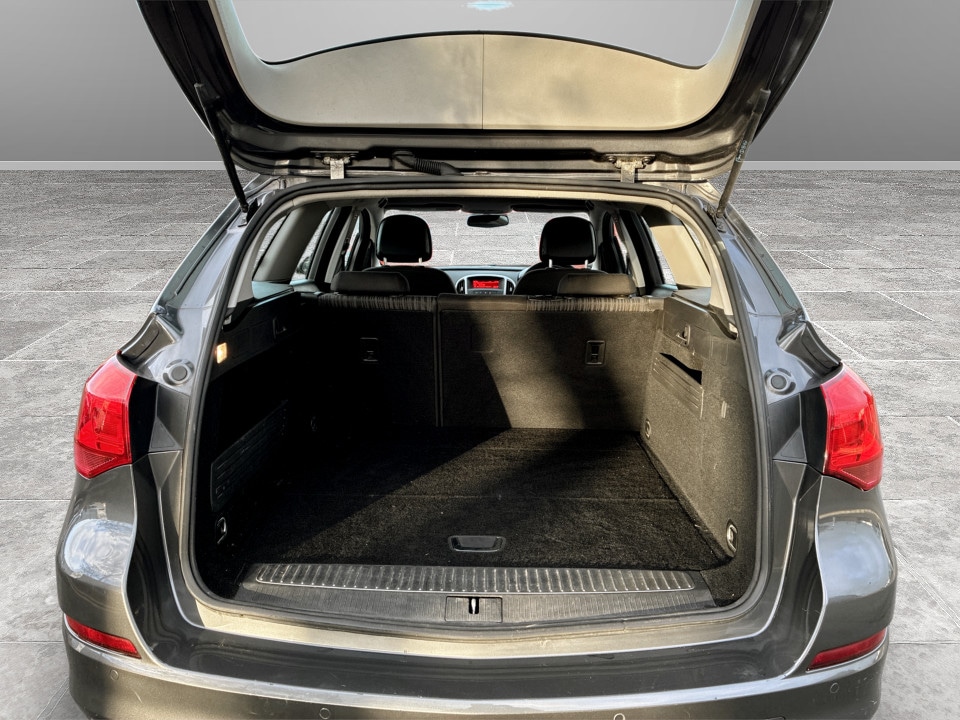 Used Vauxhall Astra 2011 for sale - 77872677: Photo 12