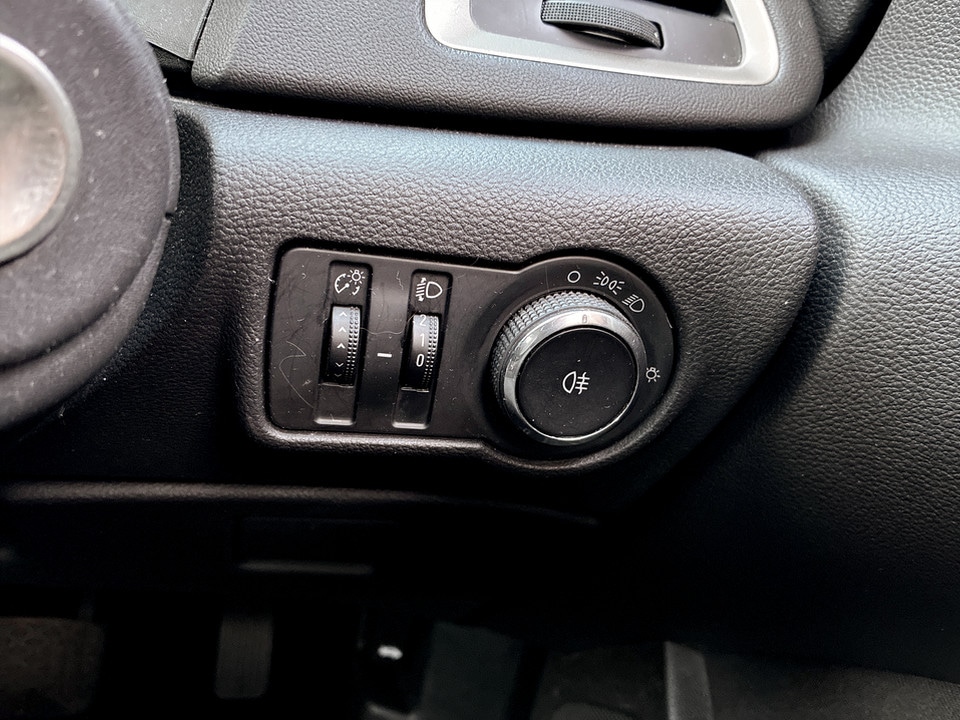 Used Vauxhall Astra 2011 for sale - 77872677: Photo 34