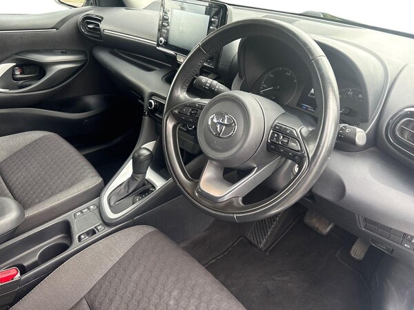 Used Toyota Yaris 2023 for sale - 75390792: Photo 9