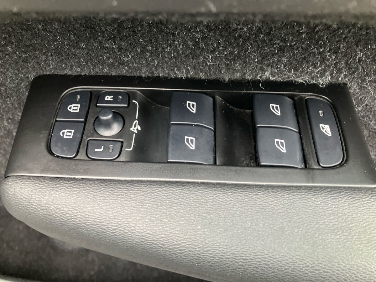 Used Volvo XC40 2020 for sale - 77002132: Photo 18