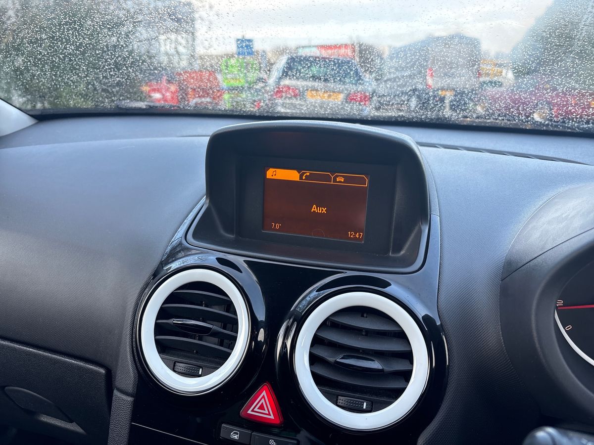 Used Vauxhall Corsa 2013 for sale - 77283281: Photo 10