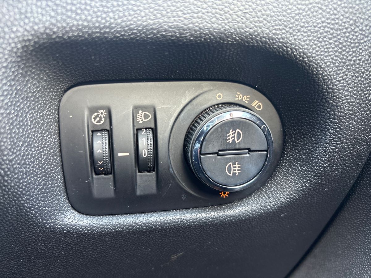 Used Vauxhall Corsa 2013 for sale - 77283281: Photo 39