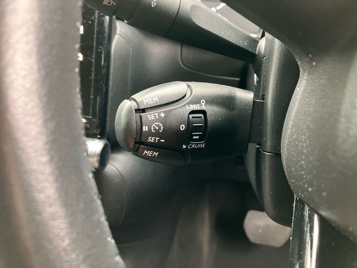 Vehicle 33