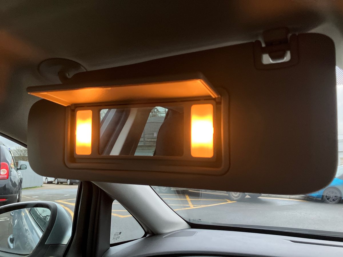 Used Vauxhall Astra 2015 for sale - 78092150: Photo 28