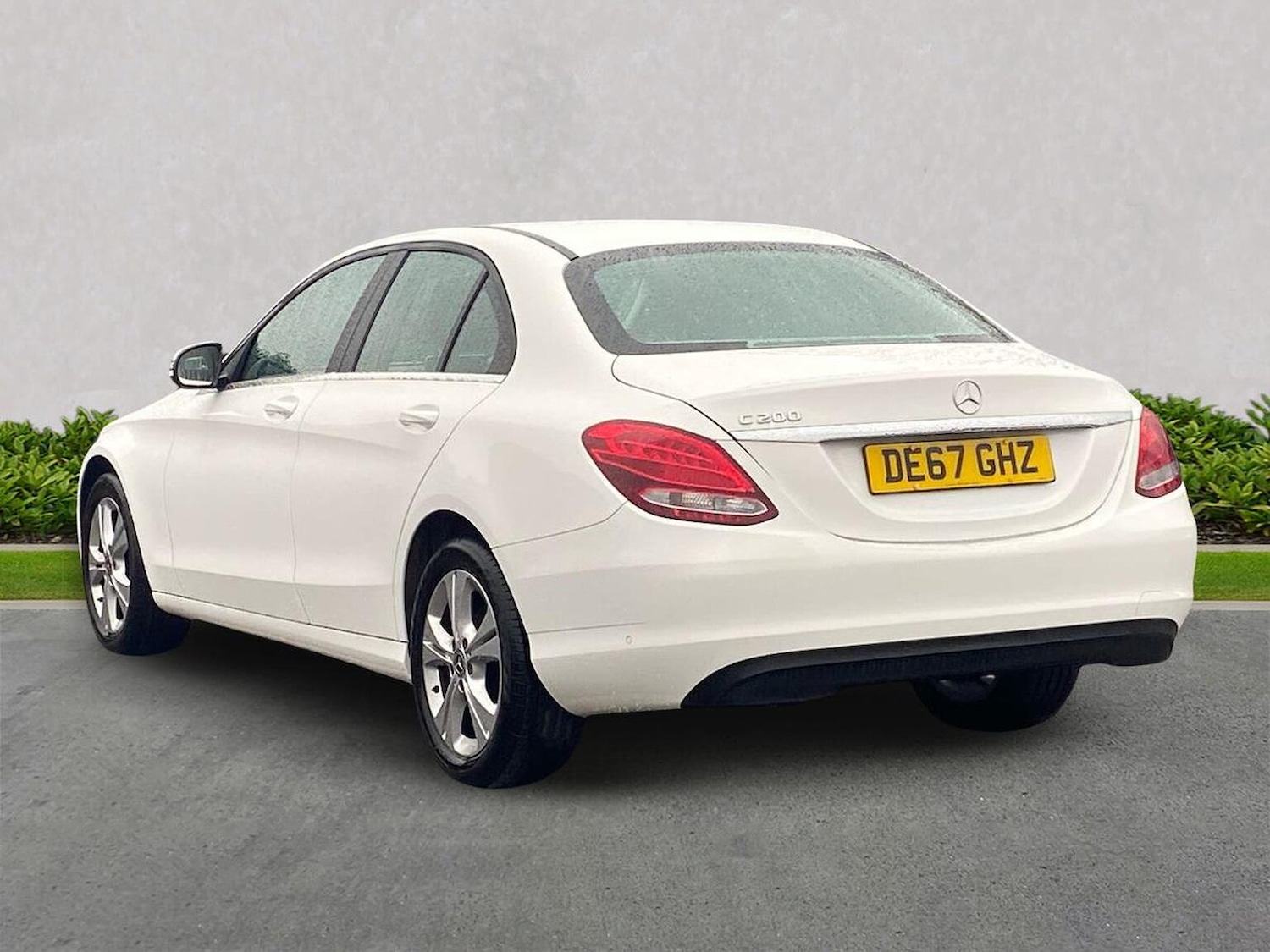 Used Mercedes-Benz C Class 2017 for sale - 76945887: Photo 2