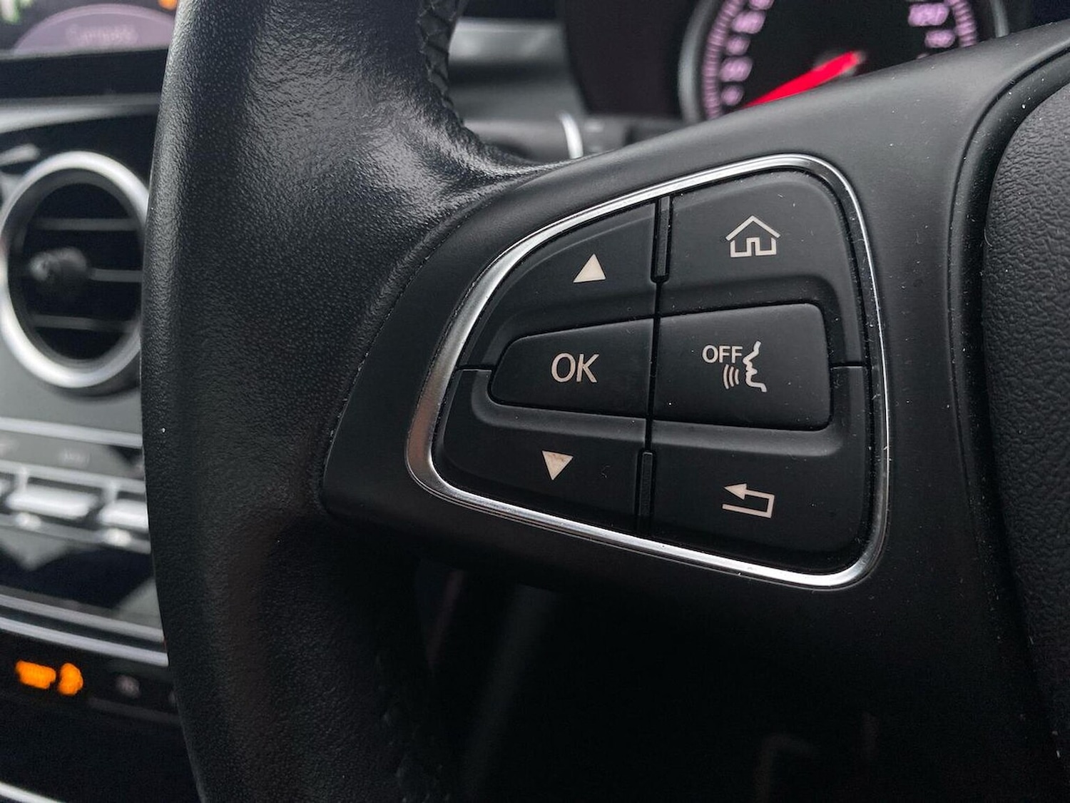 Used Mercedes-Benz C Class 2017 for sale - 76945887: Photo 26