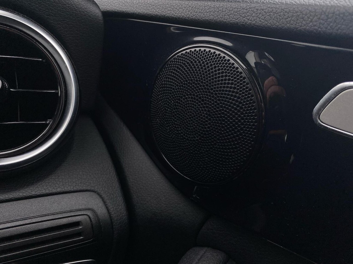 Used Mercedes-Benz C Class 2017 for sale - 76945887: Photo 31