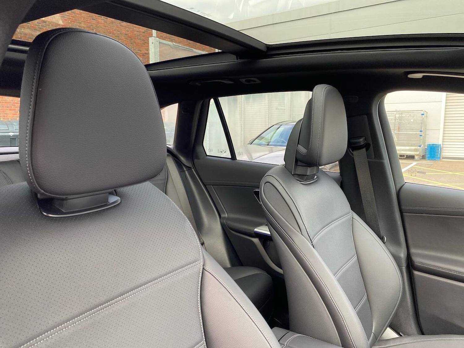 Used Mercedes-Benz GLC 2025 for sale - 76157194: Photo 40
