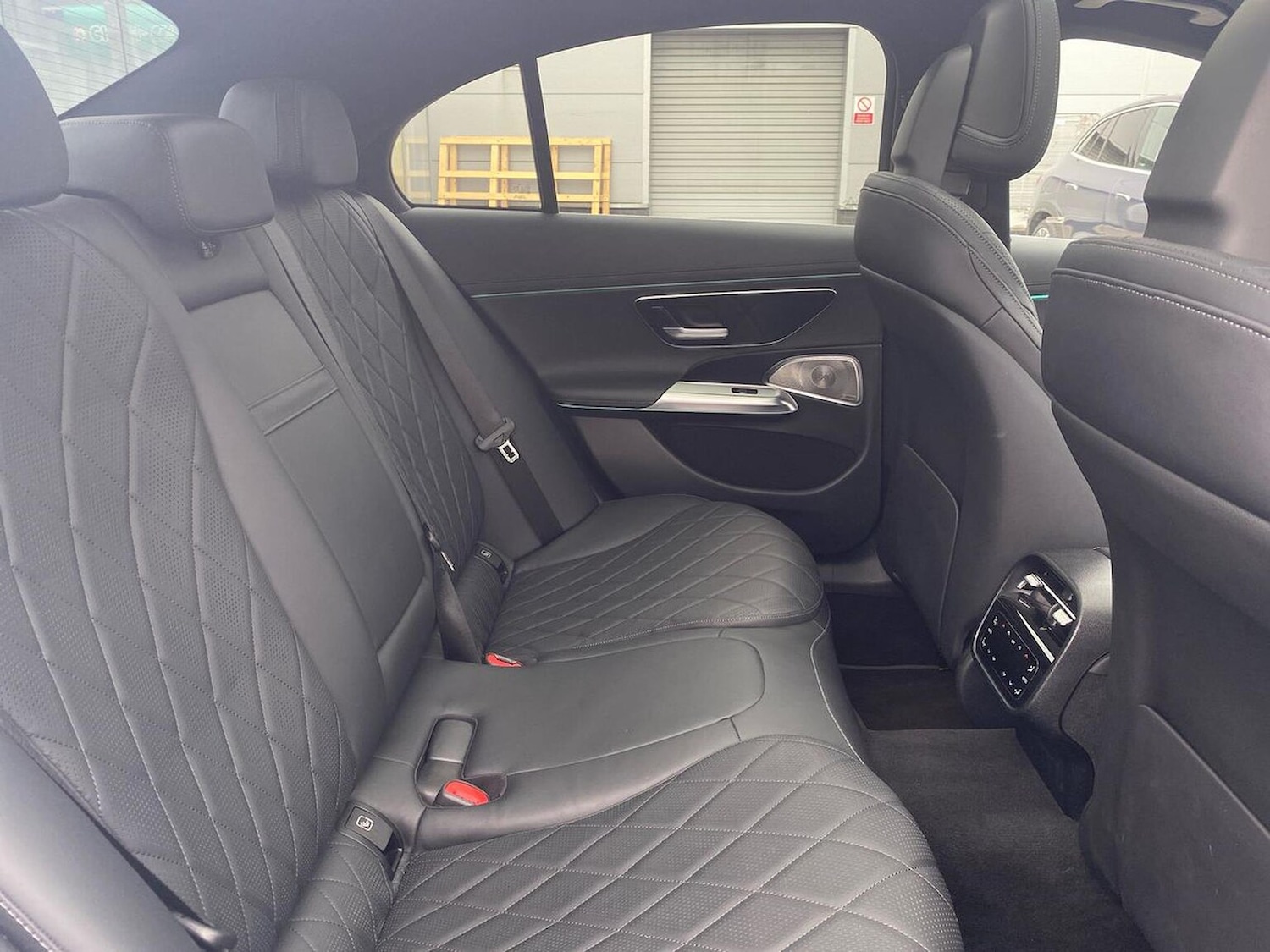 Used Mercedes-Benz E Class 2024 for sale - 76477320: Photo 16