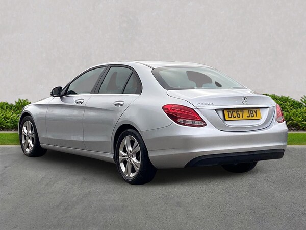 Used Mercedes-Benz C Class 2017 for sale - 76299422: Photo 2