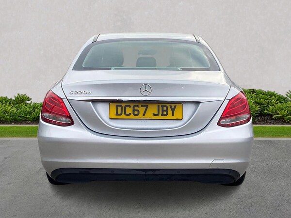 Used Mercedes-Benz C Class 2017 for sale - 76299422: Photo 4