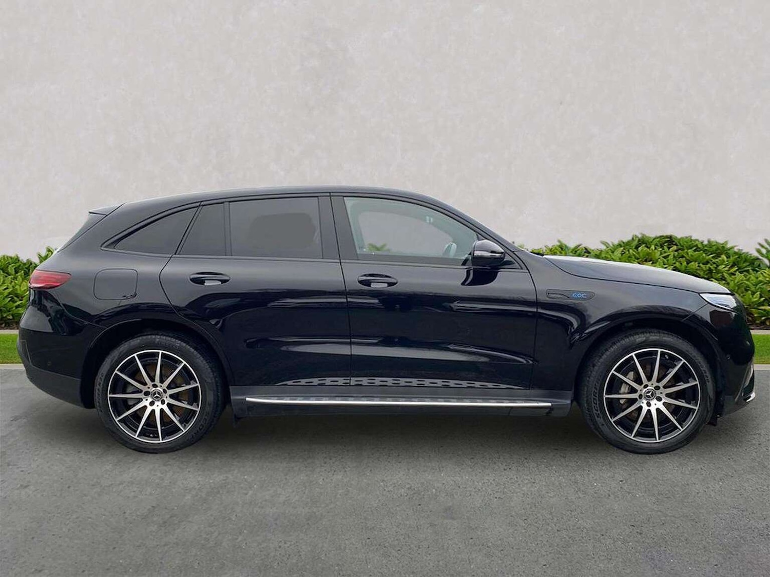 Used Mercedes-Benz EQC 2023 for sale - 77579795: Photo 3