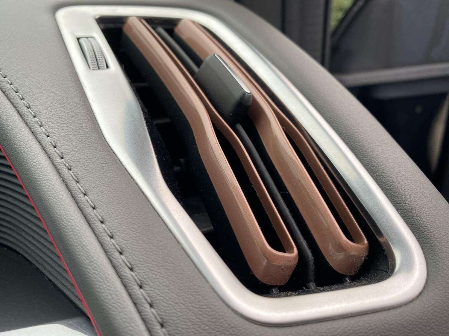 Used Mercedes-Benz EQC 2023 for sale - 77579795: Photo 31