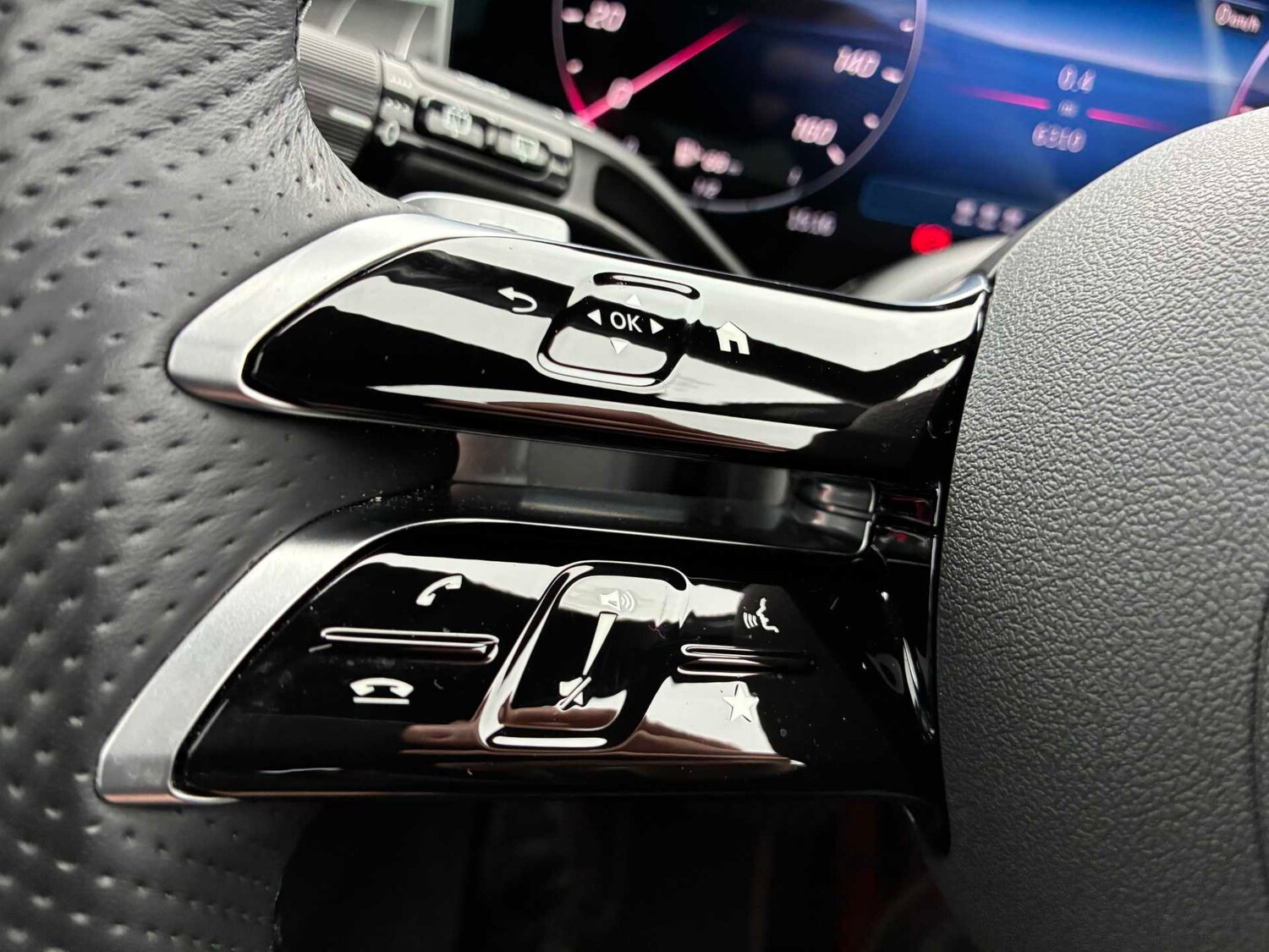 Used Mercedes-Benz GLC 2024 for sale - 78193916: Photo 24