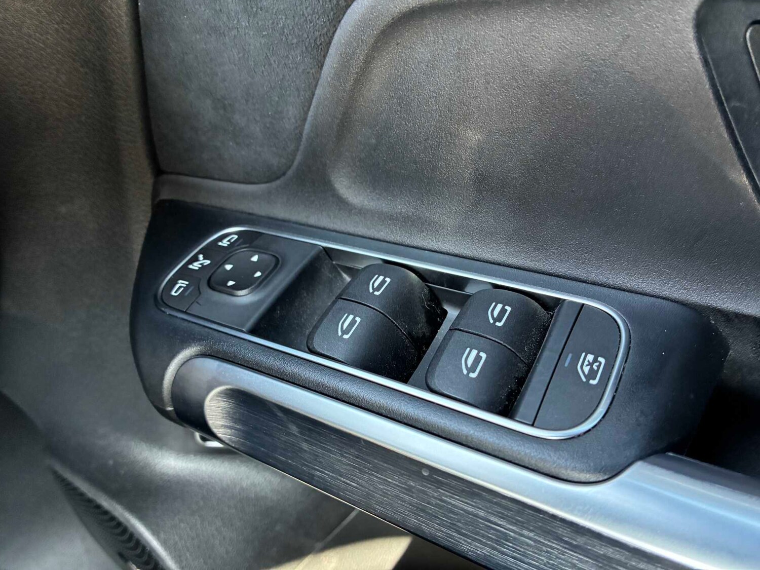 Used Mercedes-Benz GLB 2024 for sale - 78106329: Photo 29