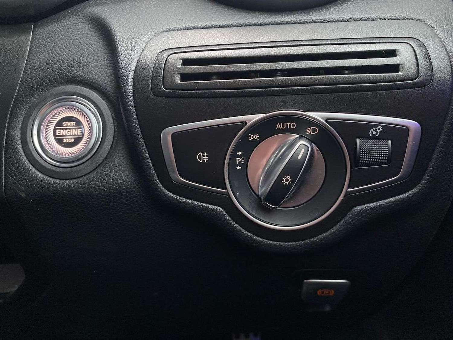 Used Mercedes-Benz GLC 2021 for sale - 77662540: Photo 22