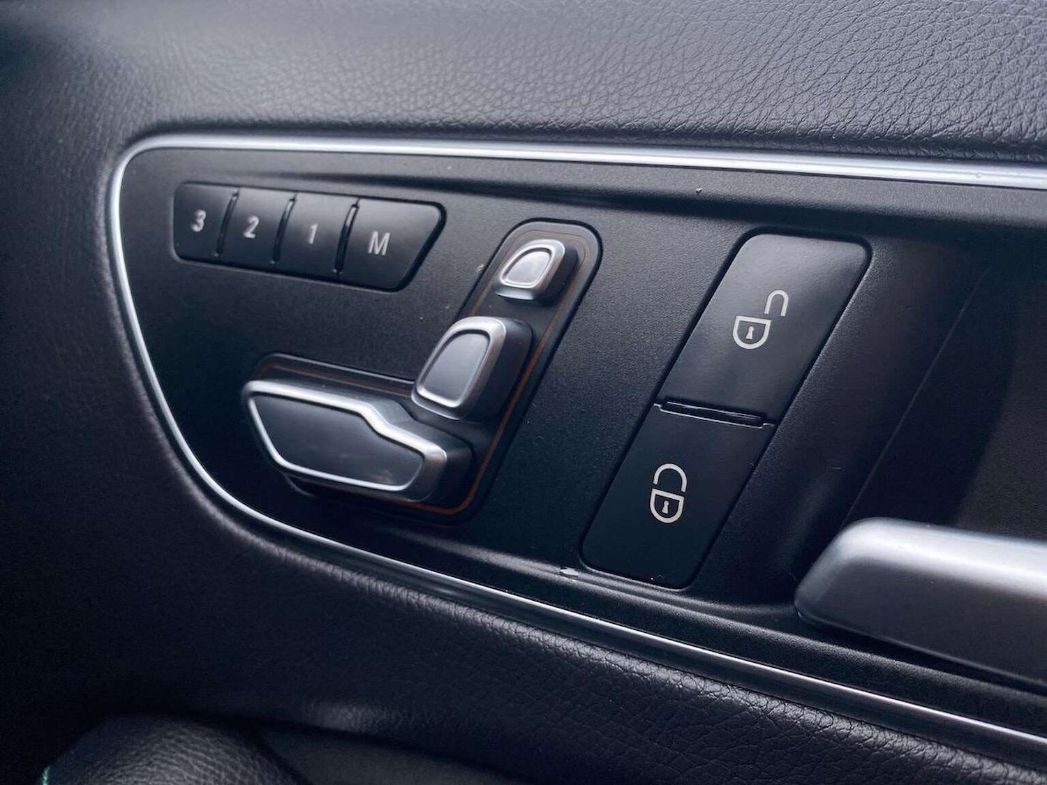 Used Mercedes-Benz A-Class 2016 for sale - 77590344: Photo 30