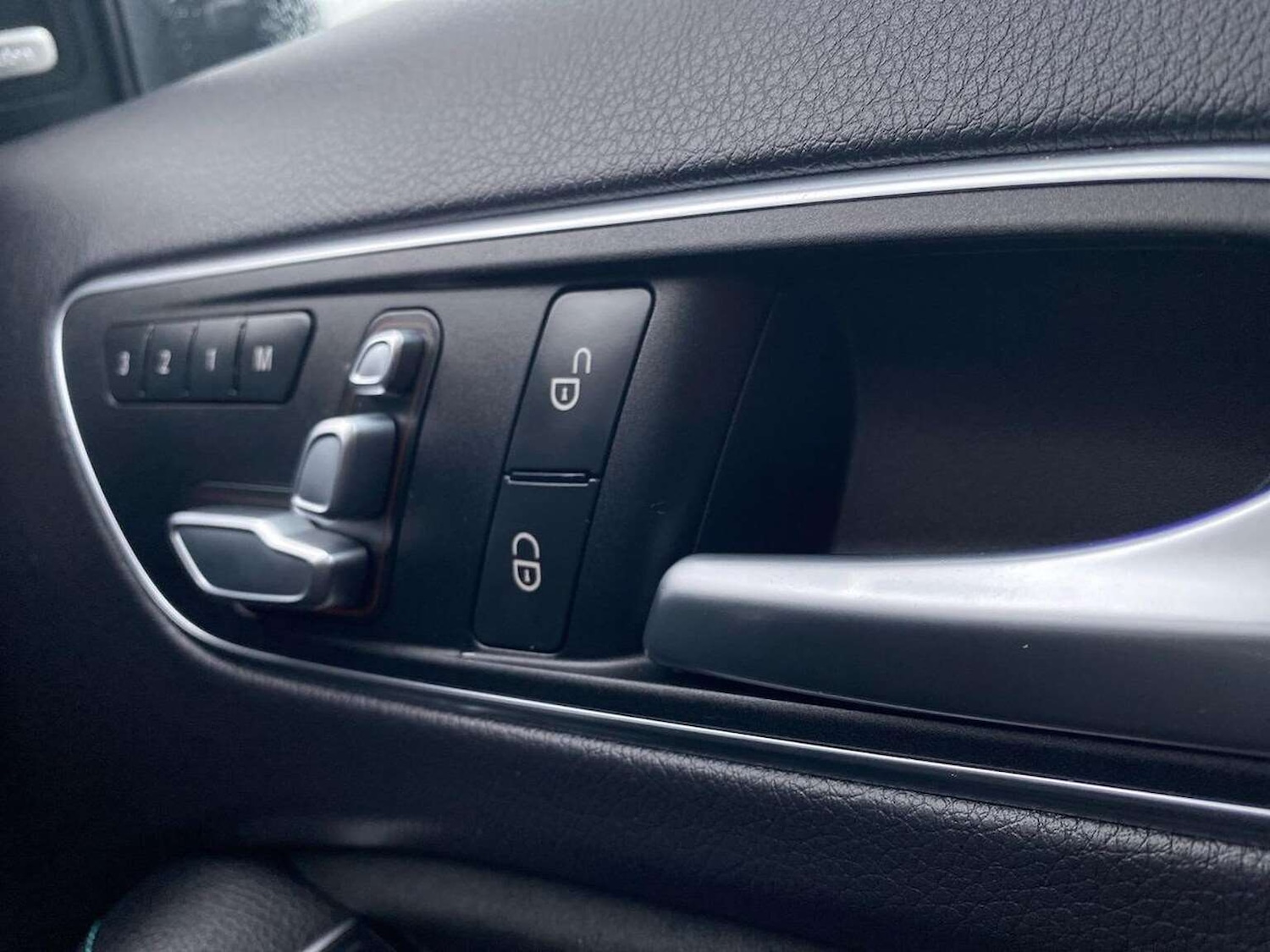 Used Mercedes-Benz A-Class 2016 for sale - 77590344: Photo 39