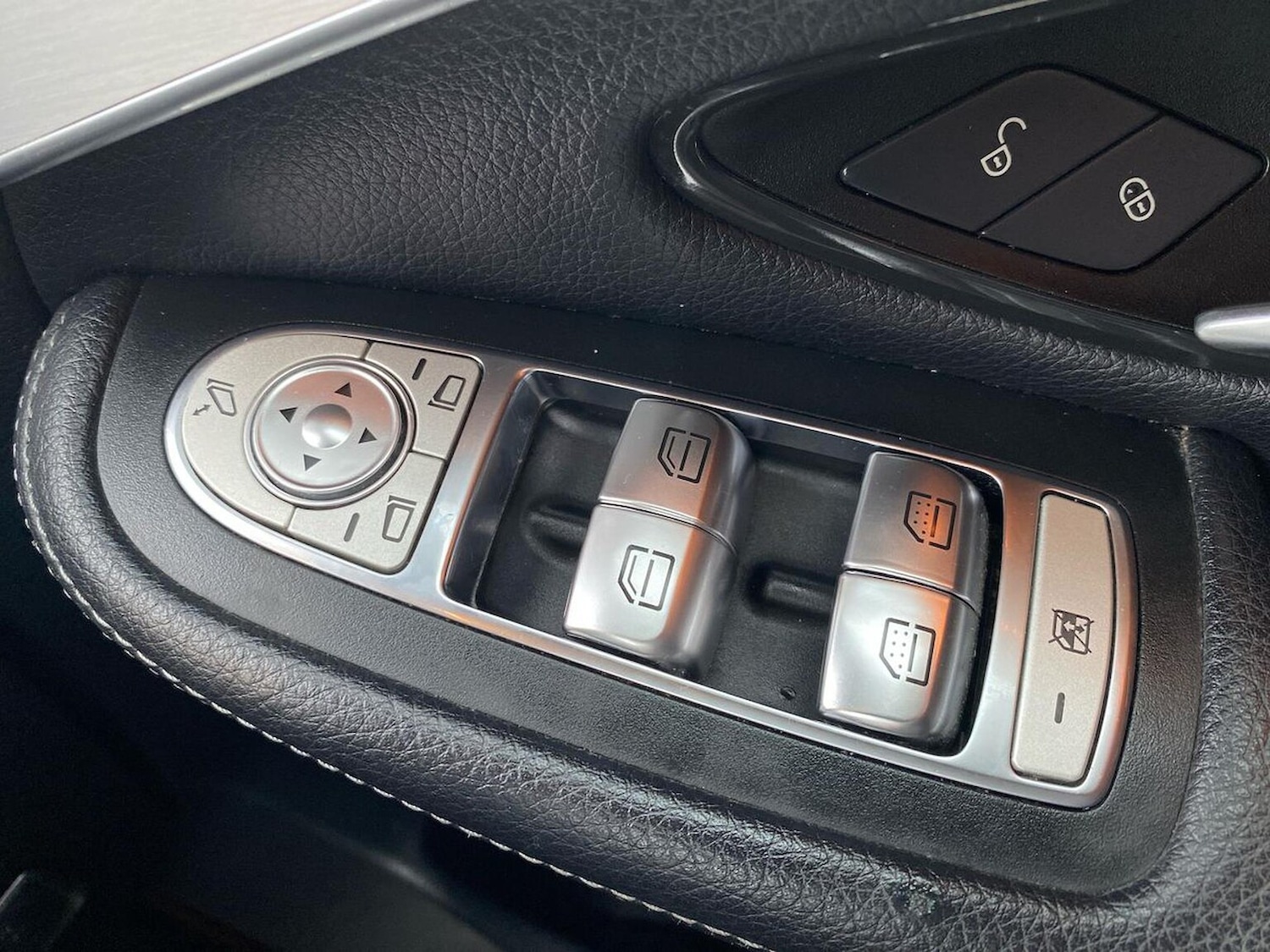 Used Mercedes-Benz GLC 2021 for sale - 76526121: Photo 21