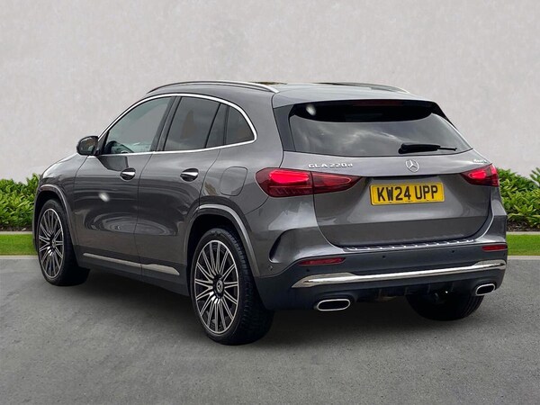 Used Mercedes-Benz GLA 2024 for sale - 76305385: Photo 2