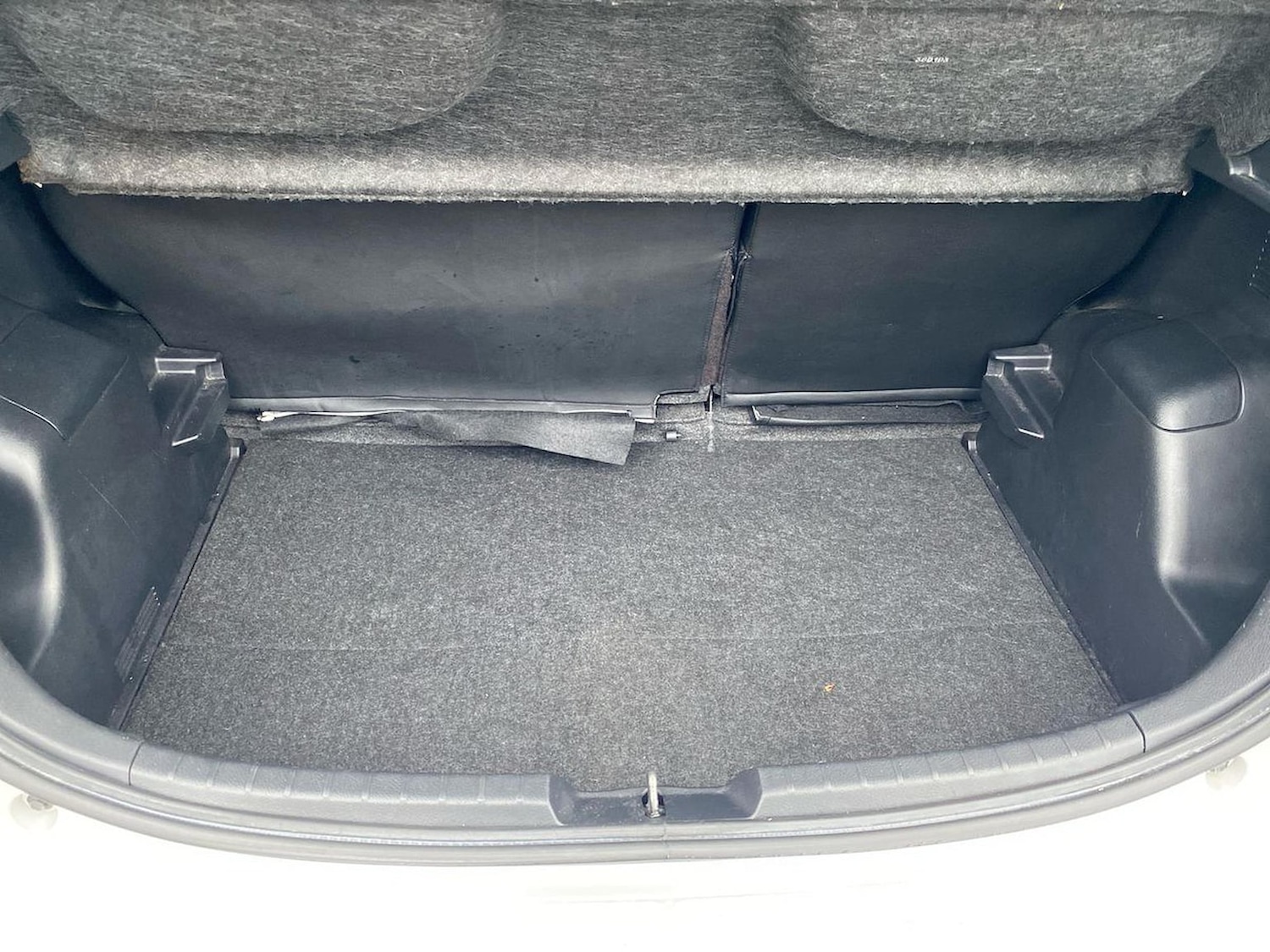 Used Toyota Yaris 2020 for sale - 76591430: Photo 17