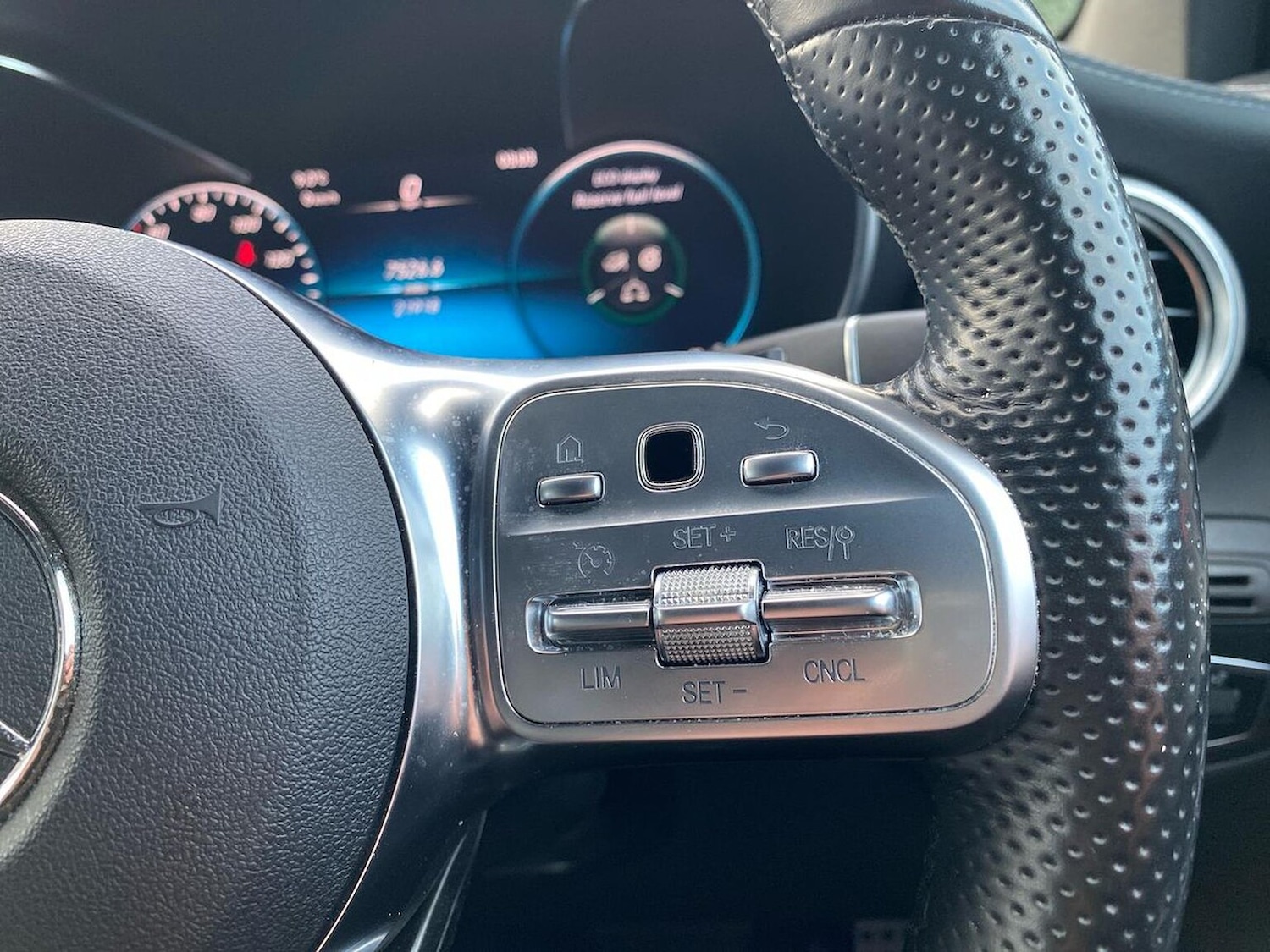 Used Mercedes-Benz GLC 2023 for sale - 76757062: Photo 27