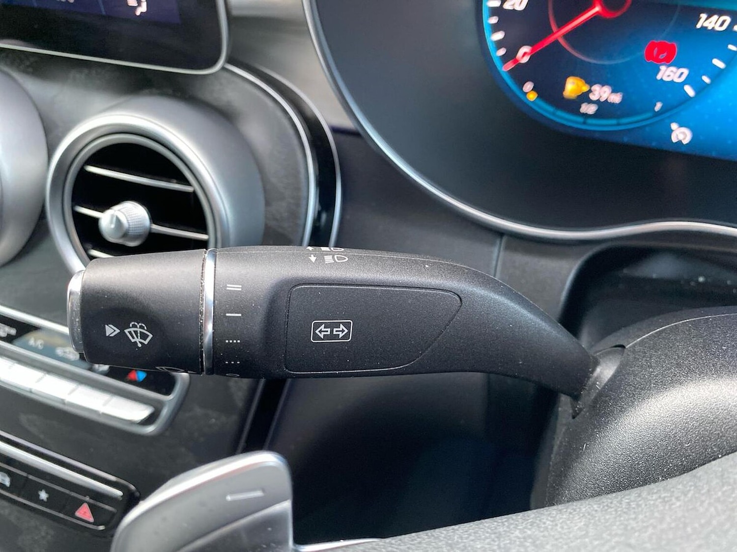 Used Mercedes-Benz GLC 2023 for sale - 76757062: Photo 28