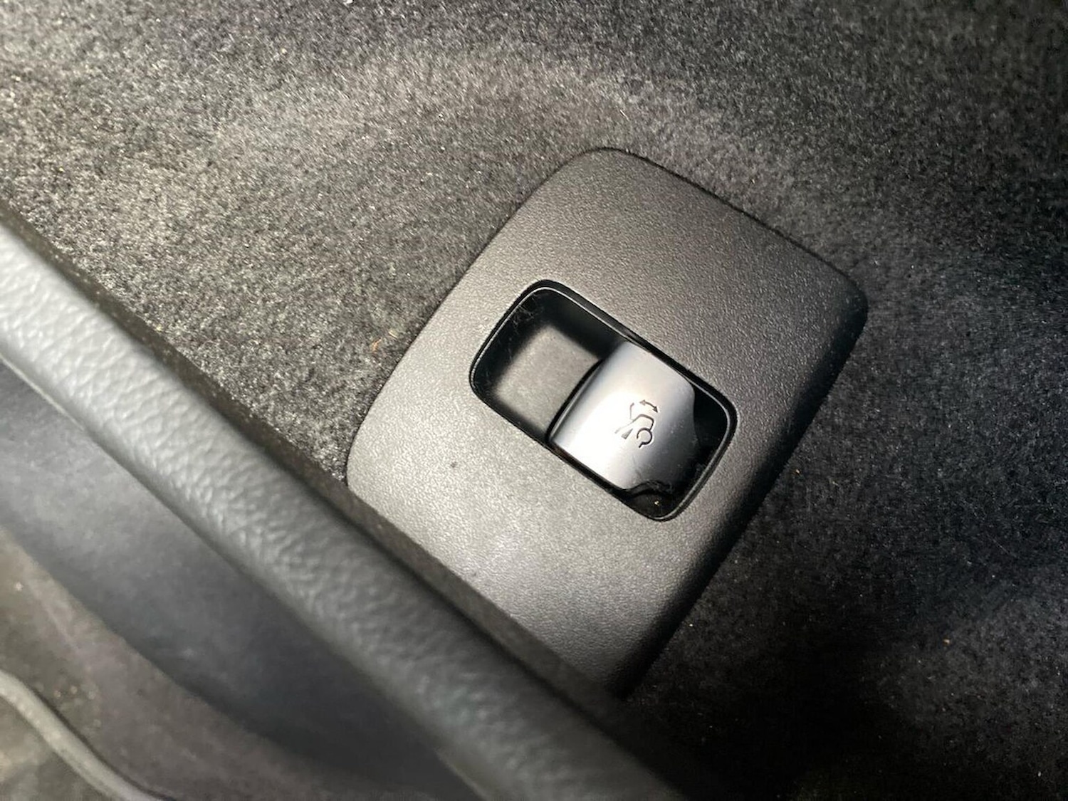 Used Mercedes-Benz E-Class 2024 for sale - 76064375: Photo 40
