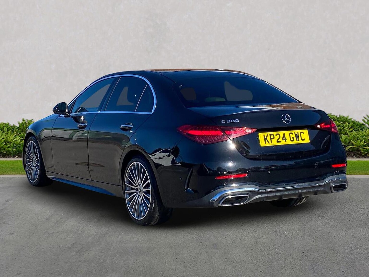 Used Mercedes-Benz C Class 2024 for sale - 76422321: Photo 2