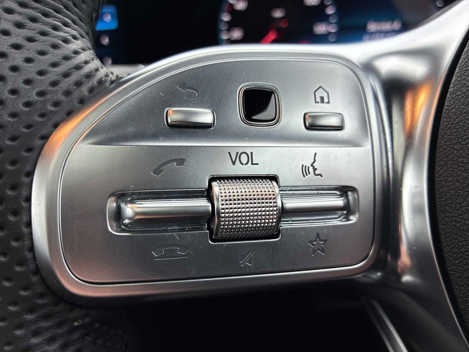 Used Mercedes-Benz EQC 2023 for sale - 77830495: Photo 22