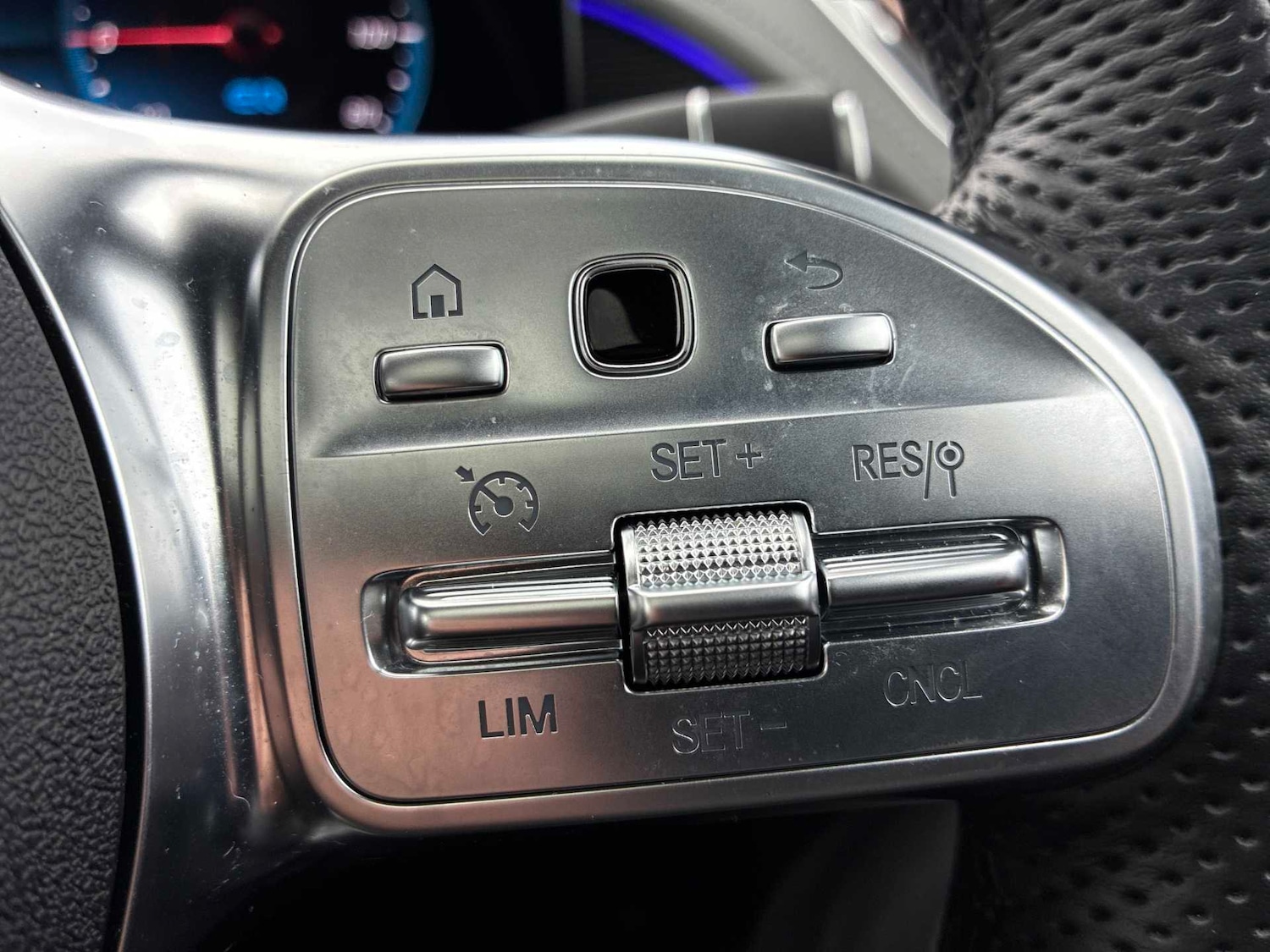 Used Mercedes-Benz EQC 2023 for sale - 77830495: Photo 23