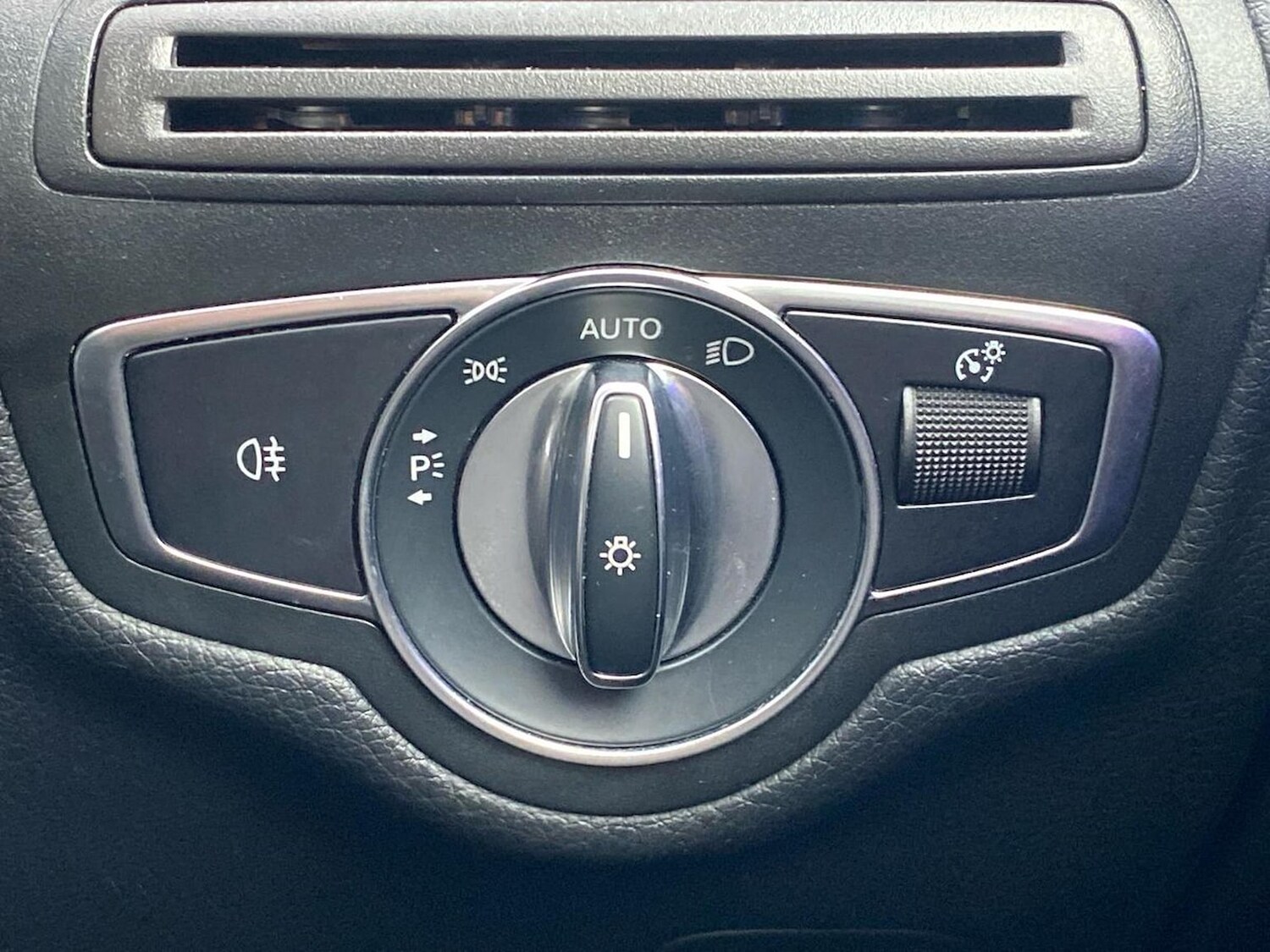 Used Mercedes-Benz GLC 2020 for sale - 76594913: Photo 22