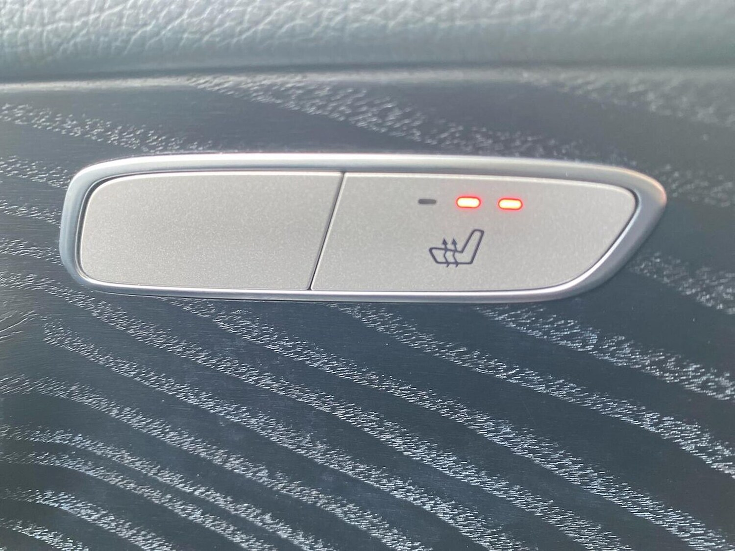 Used Mercedes-Benz GLC 2020 for sale - 76594913: Photo 30