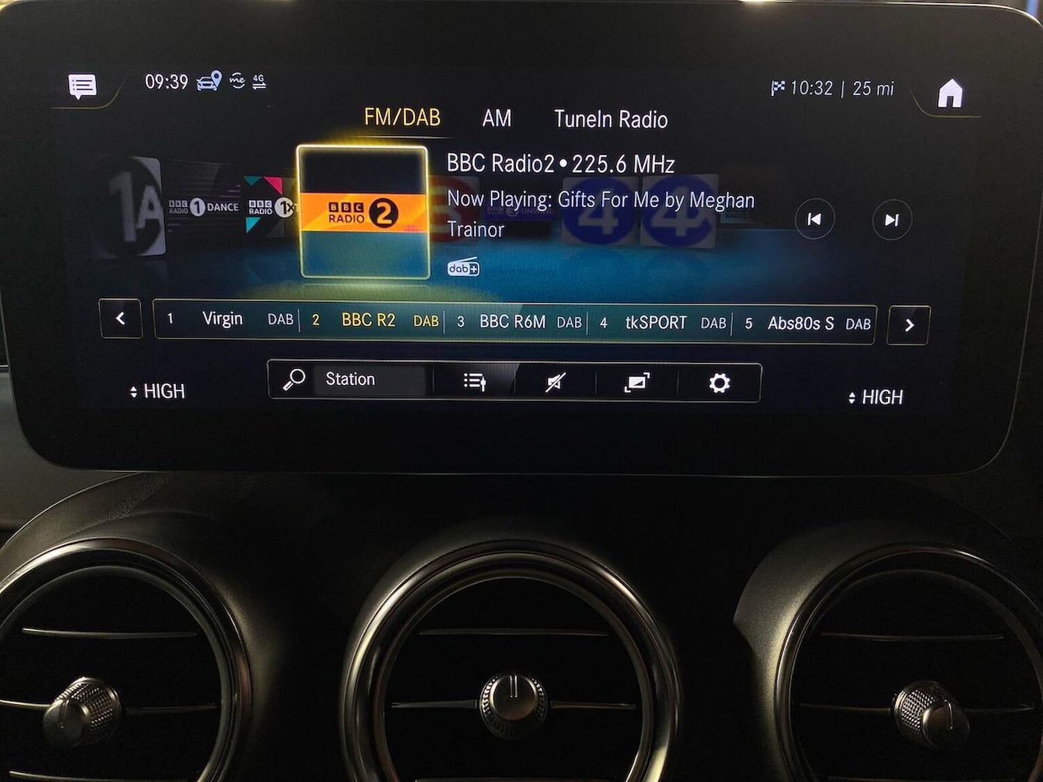 Used Mercedes-Benz GLC 2023 for sale - 76945888: Photo 25