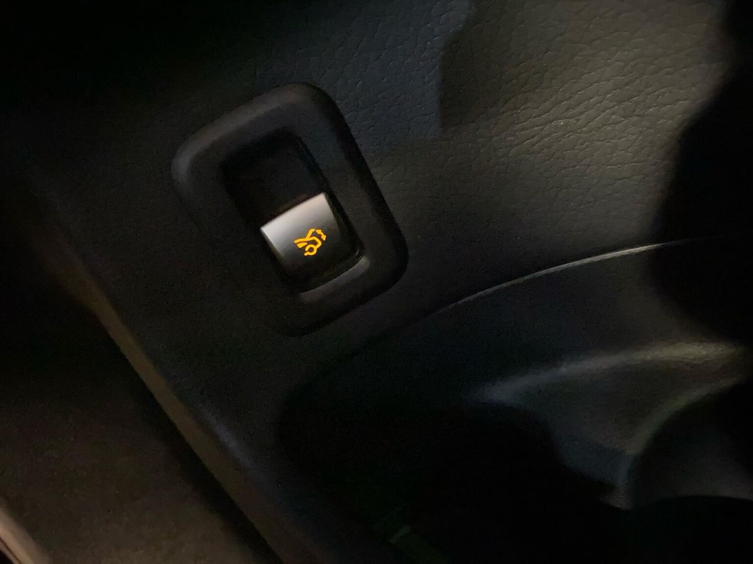 Used Mercedes-Benz GLC 2023 for sale - 76945888: Photo 39