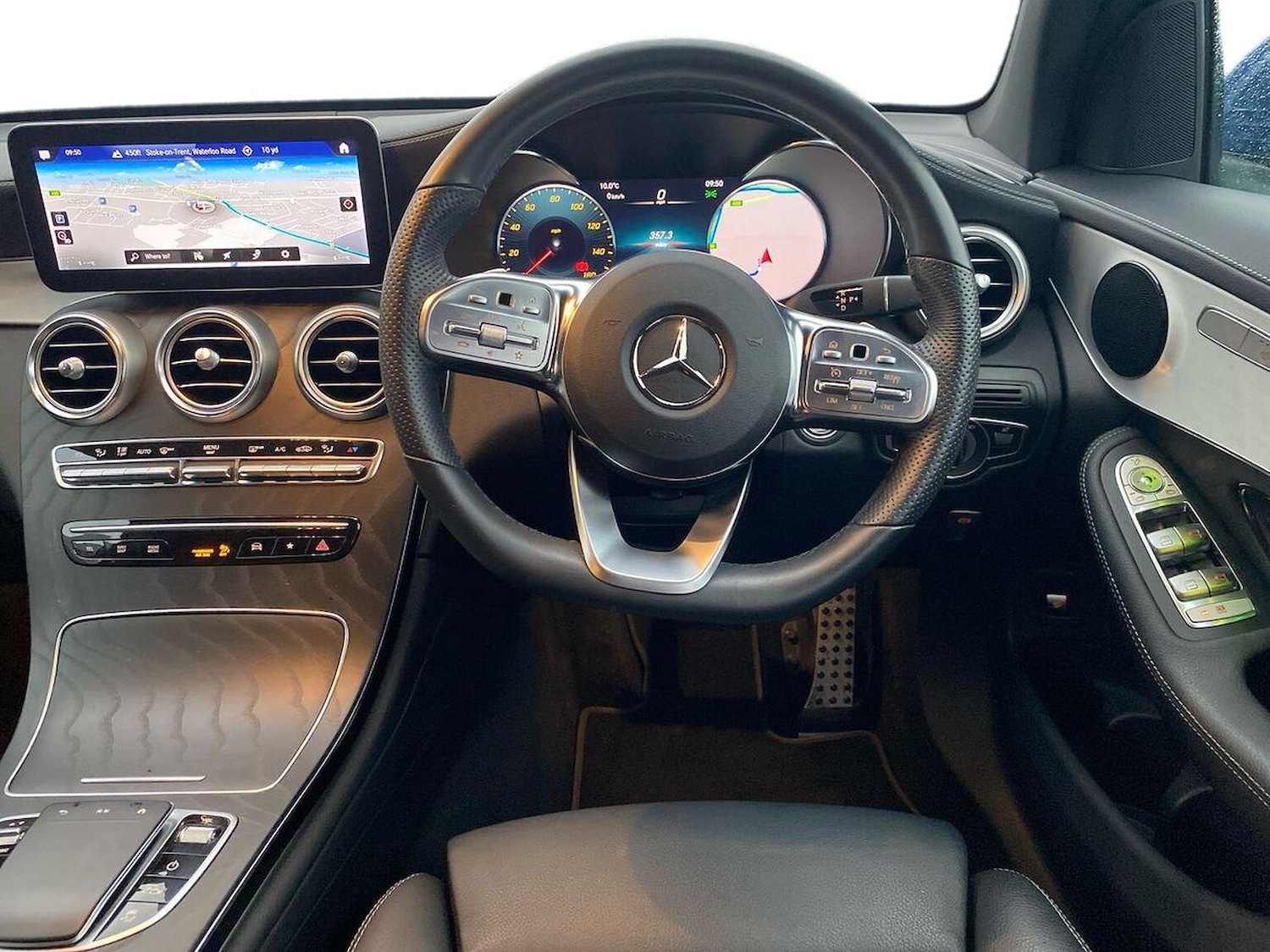 Used Mercedes-Benz GLC 2023 for sale - 76945888: Photo 9