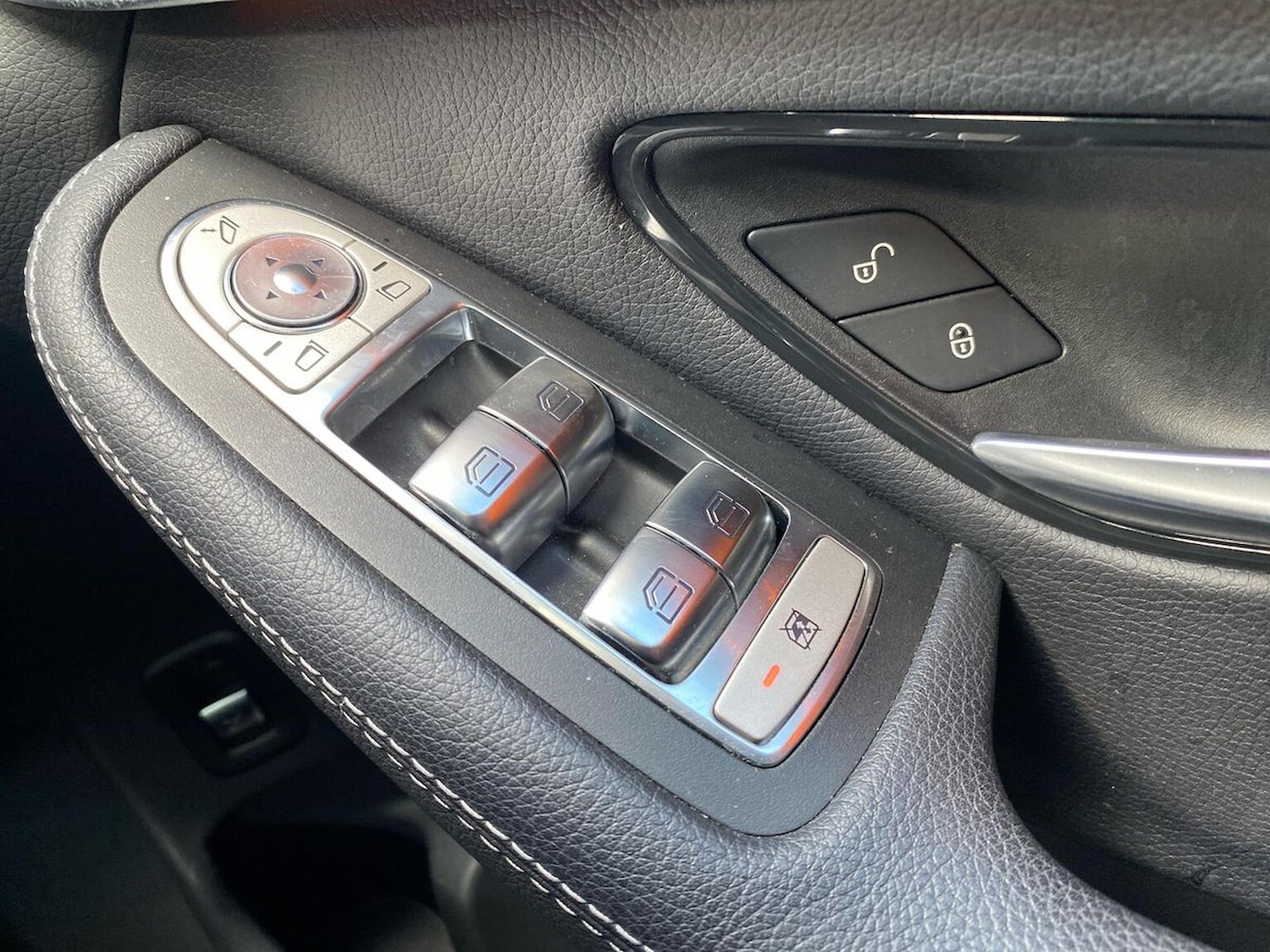 Used Mercedes-Benz GLC 2019 for sale - 76077746: Photo 21