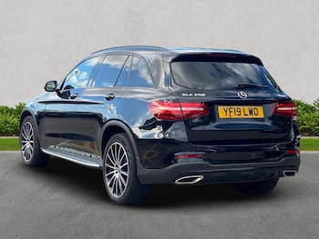 Used Mercedes-Benz GLC 2019 for sale - 76077746: Photo