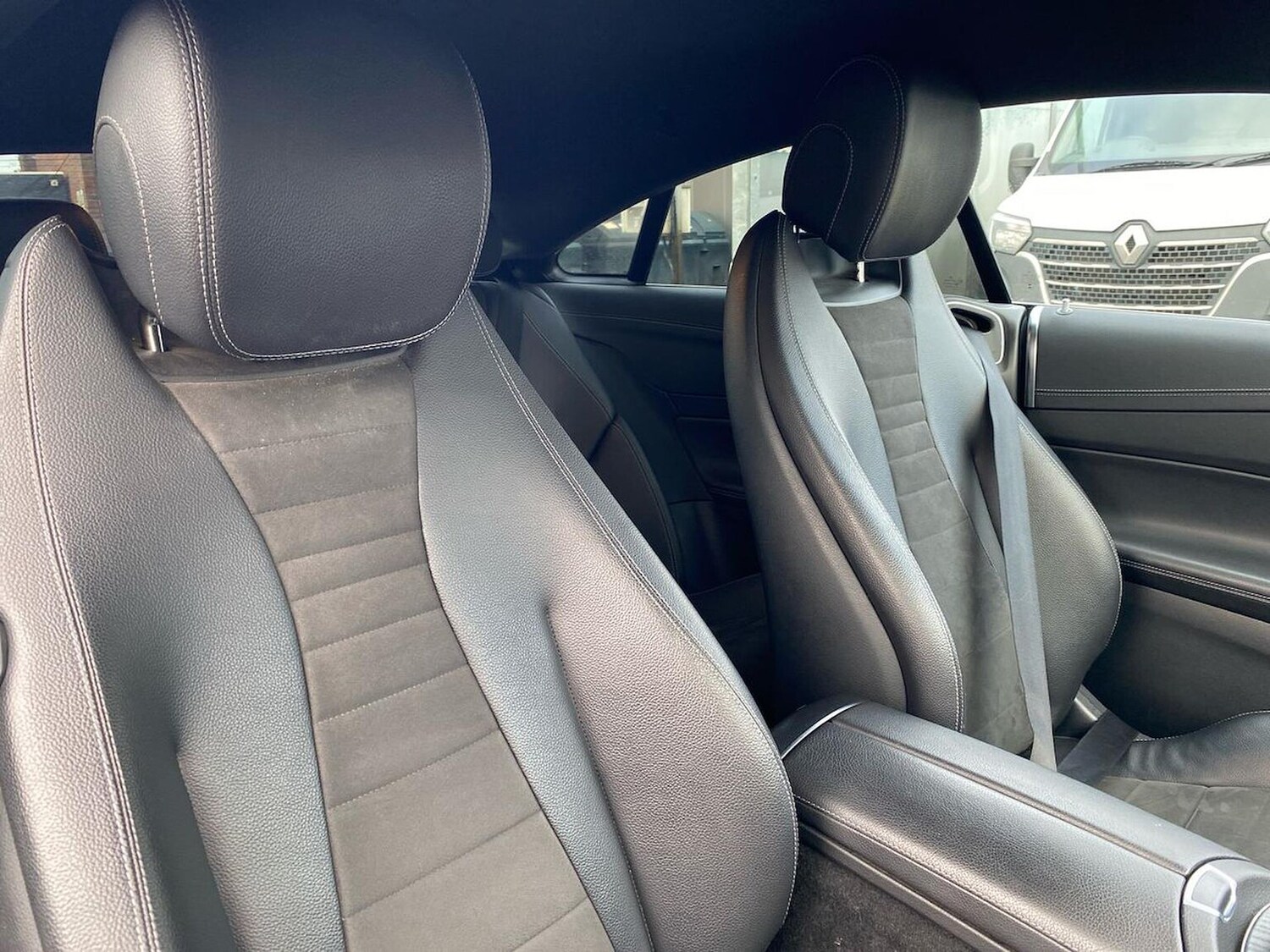 Used Mercedes-Benz E Class 2020 for sale - 76594920: Photo 39