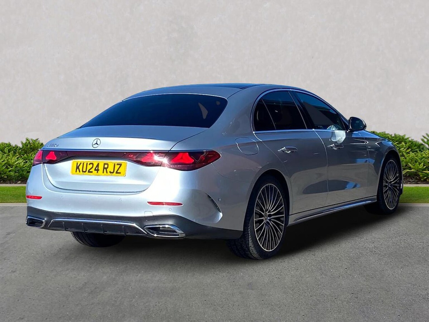 Used Mercedes-Benz E-Class 2024 for sale - 76064371: Photo 18