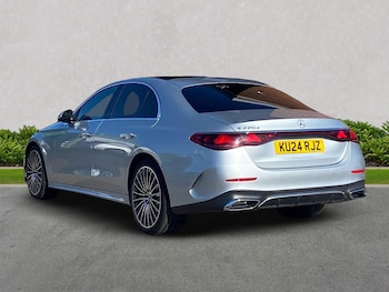 Used Mercedes-Benz E-Class 2024 for sale - 76064371: Photo 2